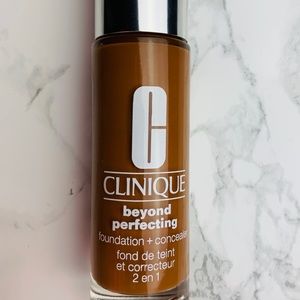 Clinique Beyond Perfecting Foundation + Concealer